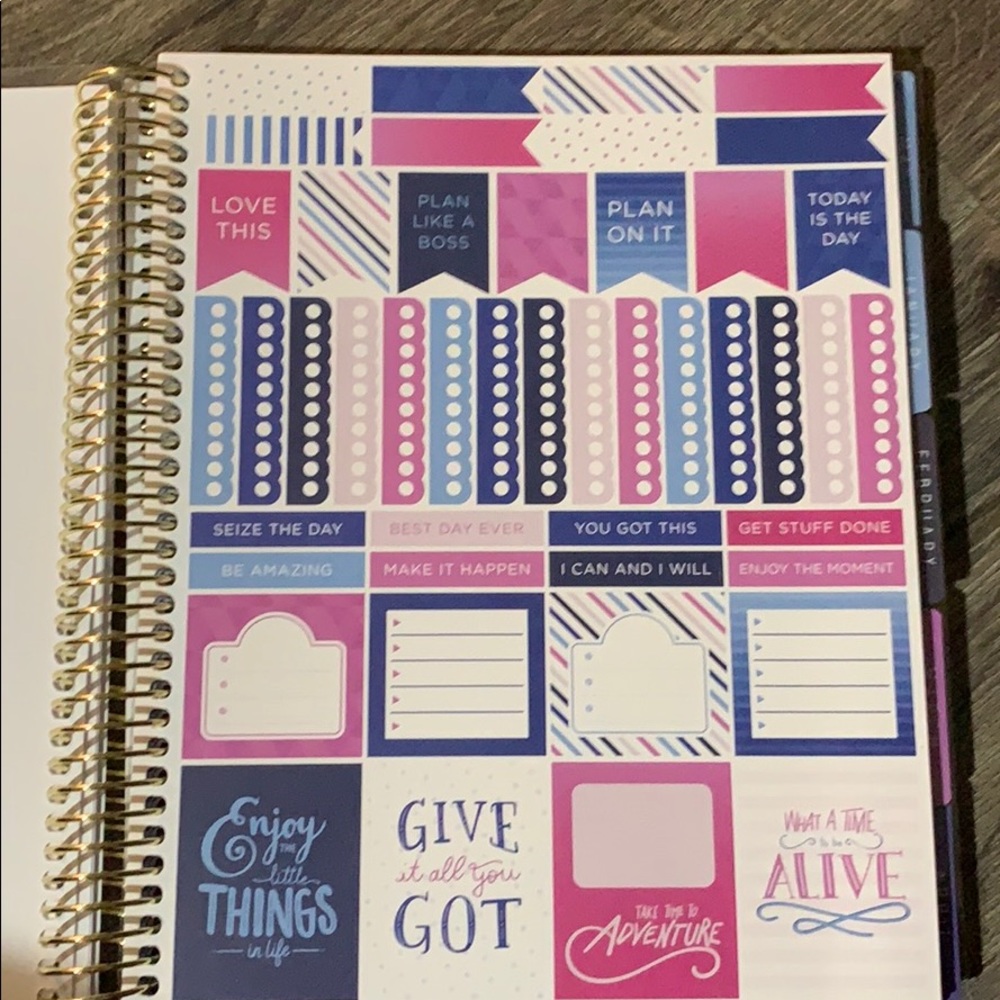 “Every Moment Matters" laminated spiral planner - Picture 5 of 8